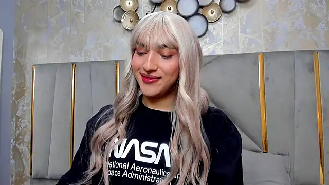Snapshot of TomLondon_ chatting on 01.29.25 TomLondon online show from 01.29.25