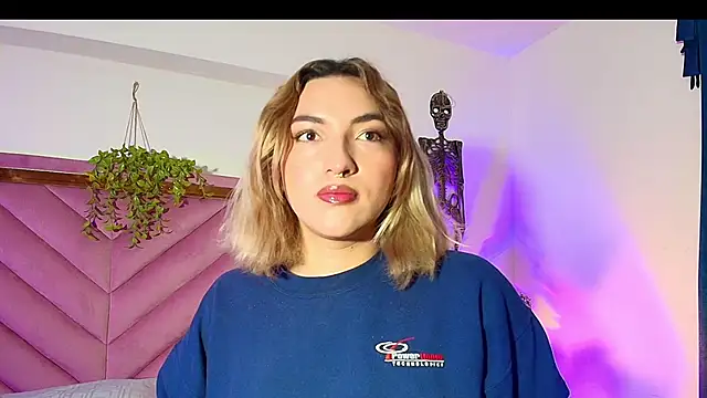 TomLondon  online show from 10.08.25