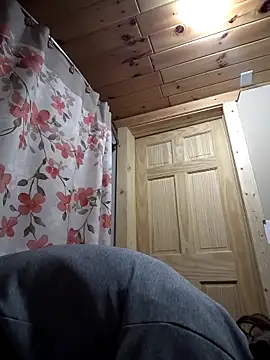 Lilsmokeshow017 online show from 11.28.25