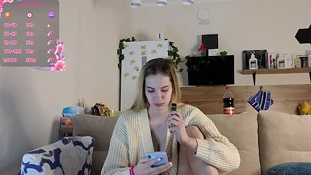 Snapshot of Girl_alone_home chatting on 02.27.25 Girl alone home online show from 02.27.25