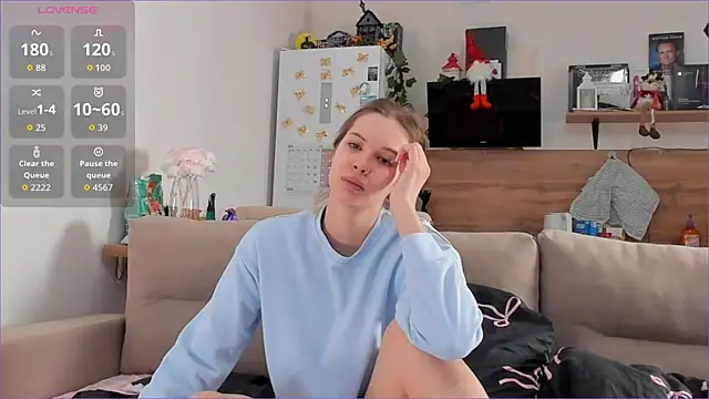 Girl alone home online show from 02.13.26