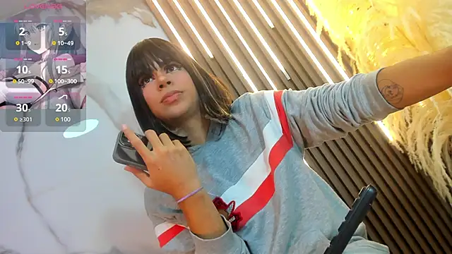 Snapshot of Tiff_Valentine chatting on 03.17.25 Tiff Valentine online show from 03.17.25