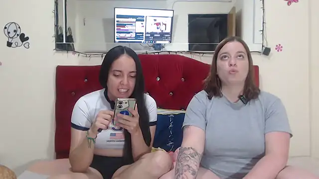 Snapshot of Lola_barbara chatting on 12.14.24 Lola barbara online show from 12.14.24