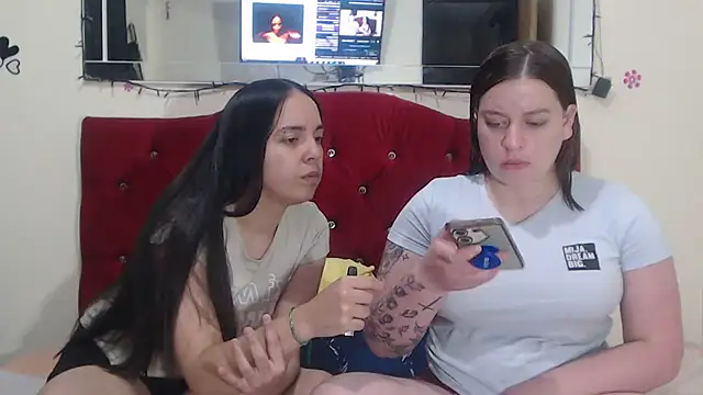 Snapshot of Lola_barbara chatting on 12.15.24 Lola barbara online show from 12.15.24