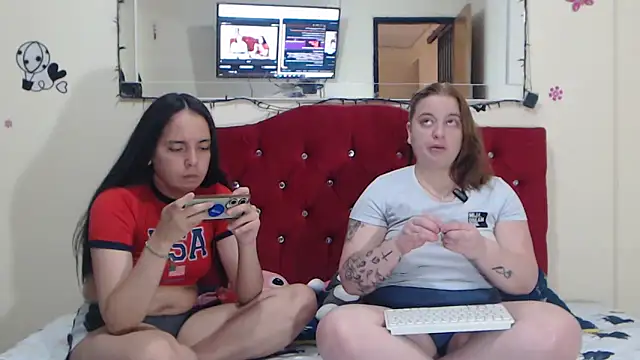 Snapshot of Lola_barbara chatting on 12.23.24 Lola barbara online show from 12.23.24