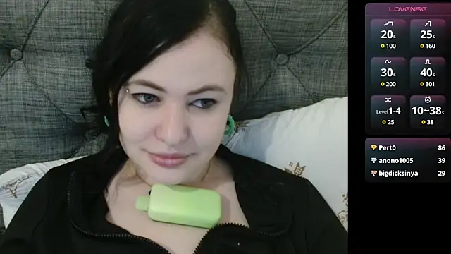 Snapshot of German_Eva chatting on 01.06.25 German Eva online show from 01.06.25