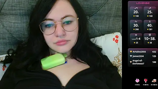 Snapshot of German_Eva chatting on 01.07.25 German Eva online show from 01.07.25