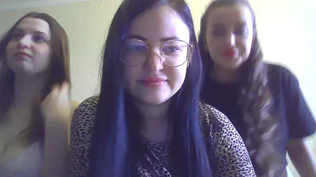 Snapshot of German_Eva chatting on 03.10.25 German Eva online show from 03.10.25