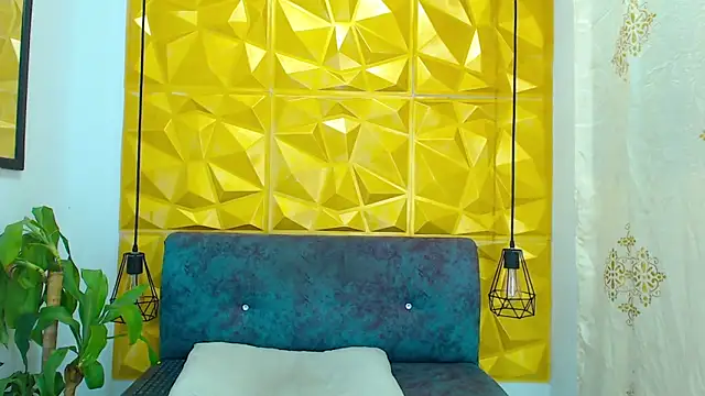 EvilAnnie  online show from 02.26.25