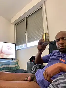 Snapshot of roohblak chatting on 03.08.26 roohblak online show from 03.08.26