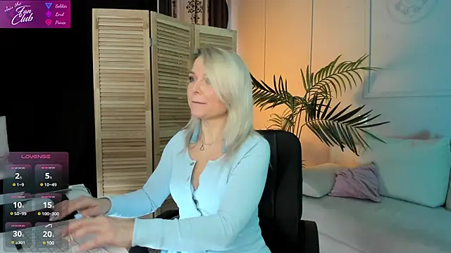 Gloria Lovely online show from 03.04.25