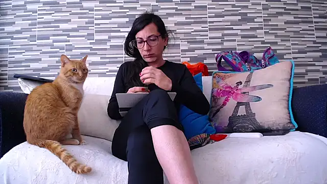 VioletaGomezCo online show from 11.16.25