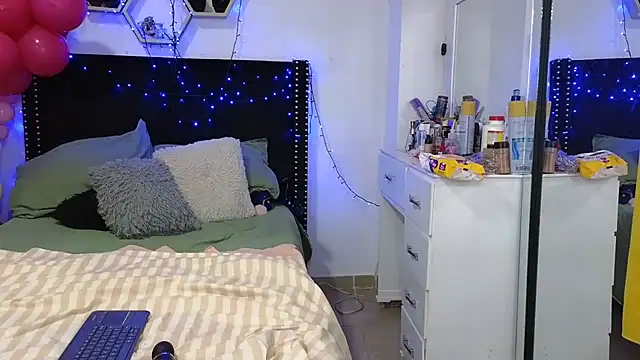 charlotte 077 online show from 02.20.26