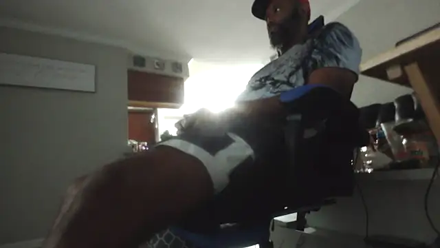 Snapshot of choco-sexo@xh chatting on 09.20.25 choco-sexoxh online show from 09.20.25