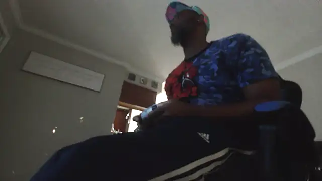 Snapshot of choco-sexo@xh chatting on 09.27.25 choco-sexoxh online show from 09.27.25