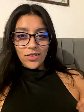 Snapshot of BrittanyDiaz chatting on 05.04.26 BrittanyDiaz online show from 05.04.26