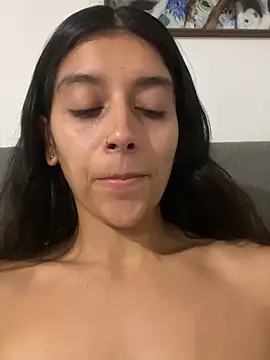 Snapshot of BrittanyDiaz chatting on 05.29.26 BrittanyDiaz online show from 05.29.26