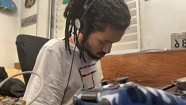 hotcamboy420 online show from 01.16.25