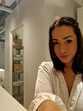 LydiaMaus96 online show from 10.21.25