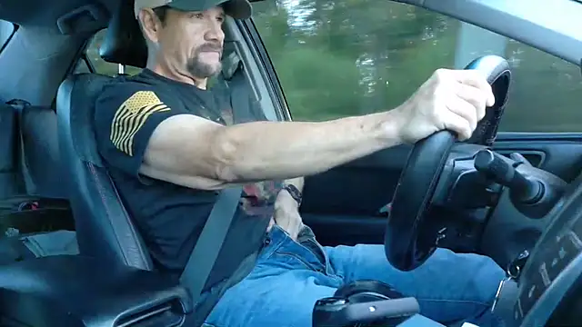 Snapshot of allenspuninfla chatting on 10.19.25 allenspuninfla online show from 10.19.25