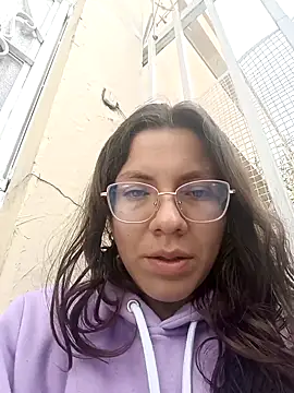 karlamorris  online show from 02.12.25