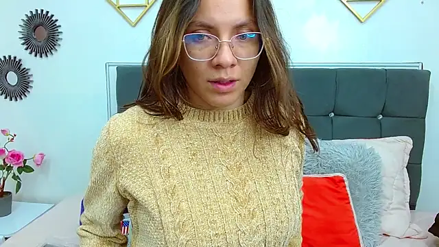 karlamorris  online show from 02.28.25