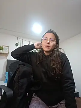 karlamorris  online show from 10.16.25