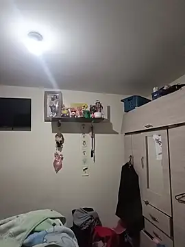 karlamorris  online show from 11.19.25