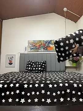 karlamorris  online show from 02.17.26