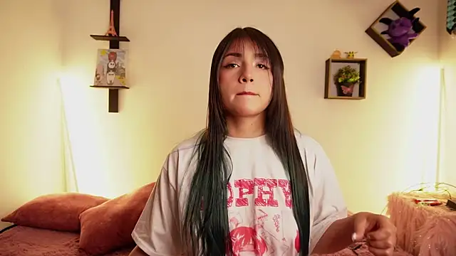 Sophy SmileSweet online show from 10.17.25