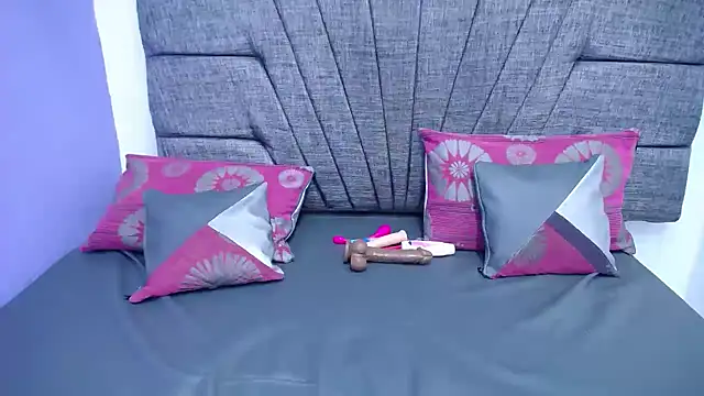 Briannacastello online show from 12.21.24