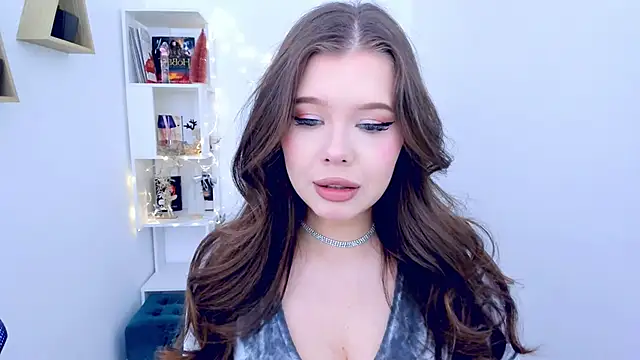 FollowLovee online show from 12.17.24