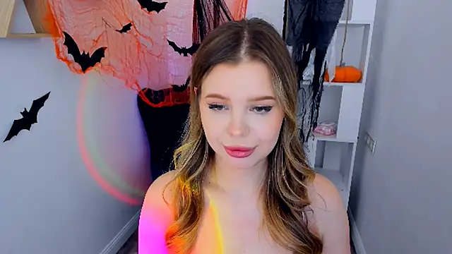 FollowLovee online show from 10.19.25