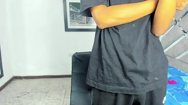 EvaxEmma online show from 10.11.25