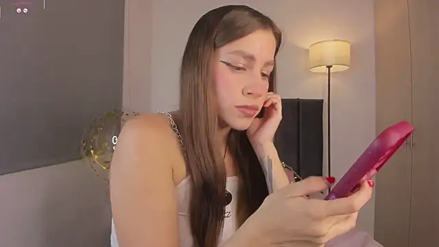 LynnSam  online show from 10.12.25