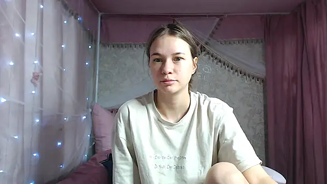 leila bambi  online show from 11.26.25