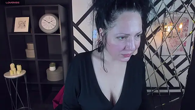 Anita Muse online show from 12.11.24