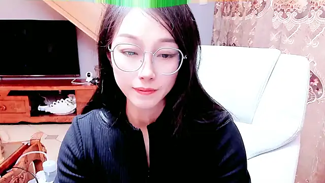 Snapshot of NIAN-er chatting on 12.30.24 NIAN-er online show from 12.30.24