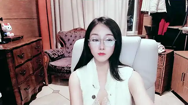 Snapshot of NIAN-er chatting on 02.28.25 NIAN-er online show from 02.28.25