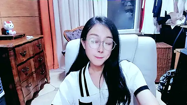 Snapshot of NIAN-er chatting on 03.02.25 NIAN-er online show from 03.02.25