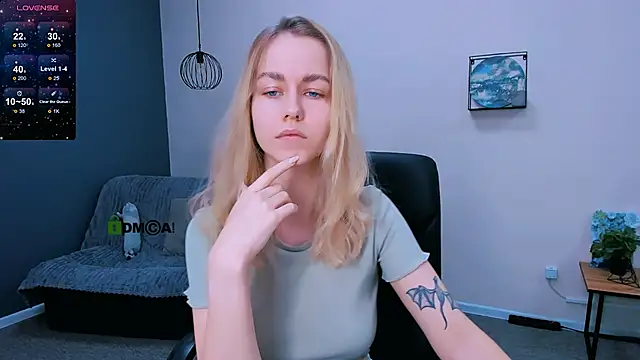 mary mooore online show from 12.16.24