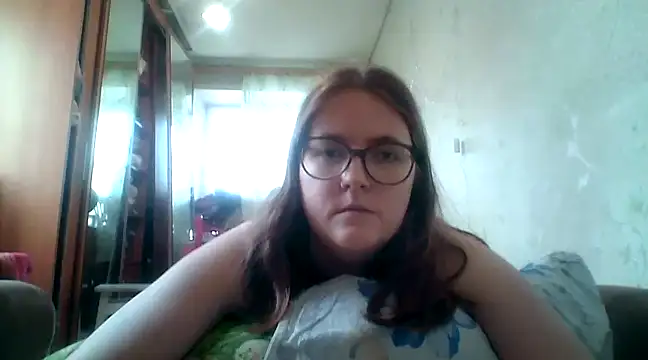 Snapshot of DesireMelissa chatting on 02.04.25 DesireMelissa online show from 02.04.25