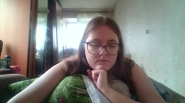 Snapshot of DesireMelissa chatting on 02.04.25 DesireMelissa online show from 02.04.25