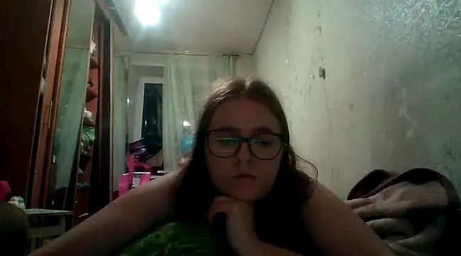 Snapshot of DesireMelissa chatting on 02.05.25 DesireMelissa online show from 02.05.25