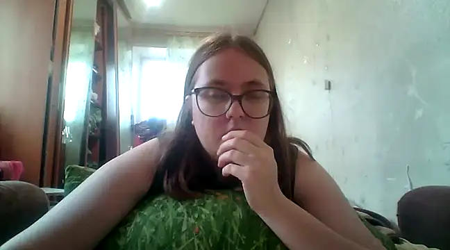 Snapshot of DesireMelissa chatting on 02.06.25 DesireMelissa online show from 02.06.25