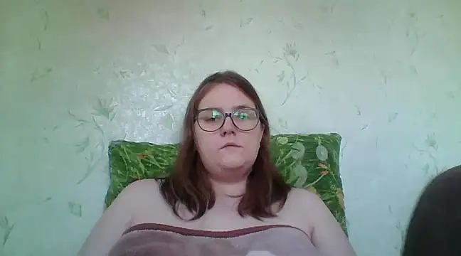 Snapshot of DesireMelissa chatting on 02.17.25 DesireMelissa online show from 02.17.25