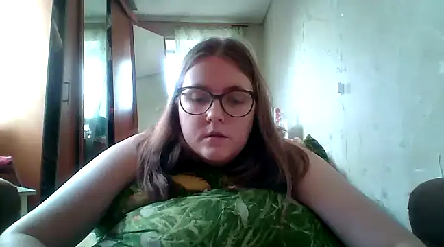 Snapshot of DesireMelissa chatting on 02.17.25 DesireMelissa online show from 02.17.25