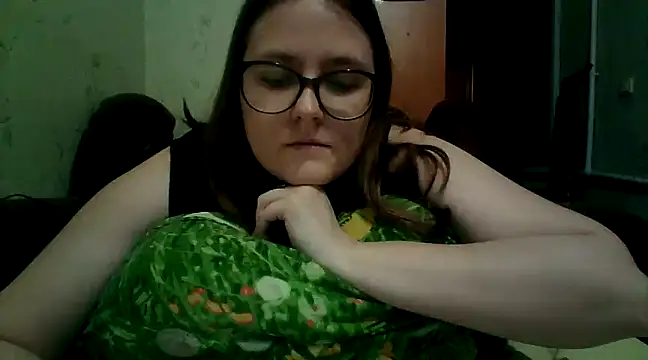 Snapshot of DesireMelissa chatting on 02.17.25 DesireMelissa online show from 02.17.25