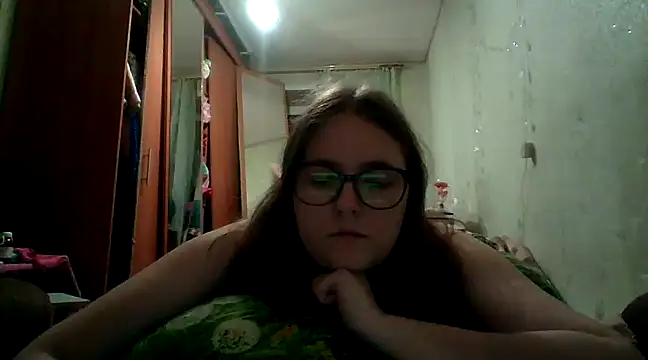 Snapshot of DesireMelissa chatting on 02.18.25 DesireMelissa online show from 02.18.25