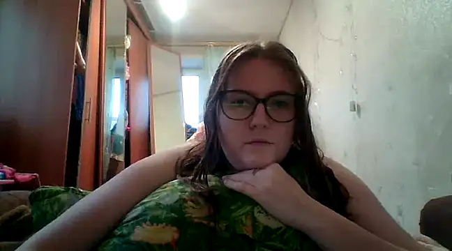 Snapshot of DesireMelissa chatting on 02.19.25 DesireMelissa online show from 02.19.25